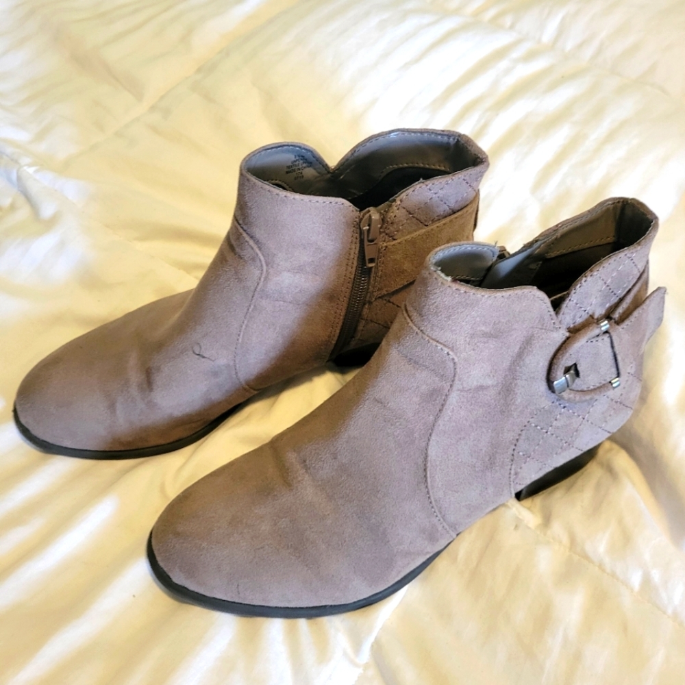 8.5 boots
